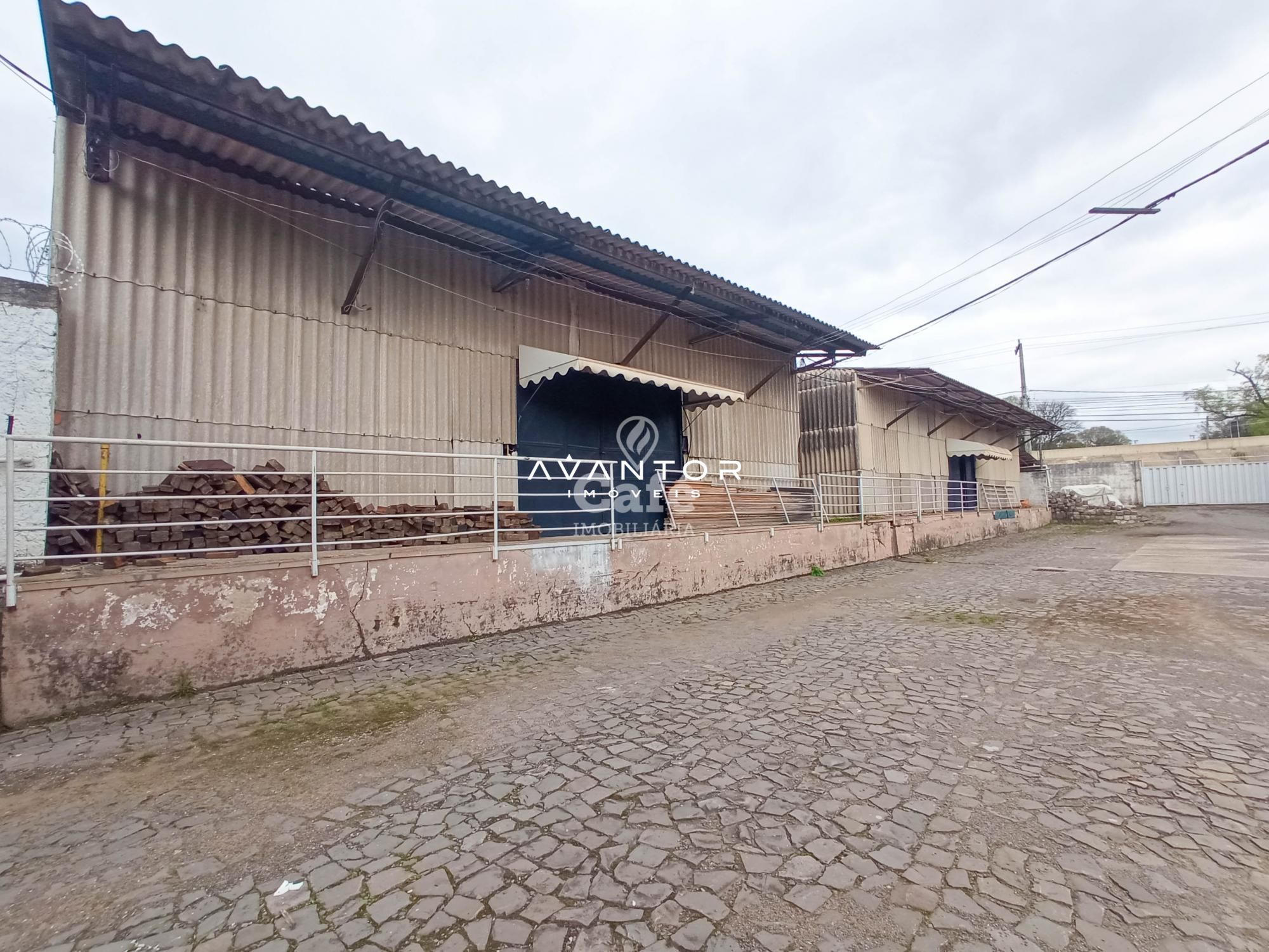 Excelente oportunidade!! Pavilhão comercial, faixa velha, com acesso frente /fundos e moni — Pavilhão com 4 salas para alugar em Pé de Plátano, Santa Maria/RS