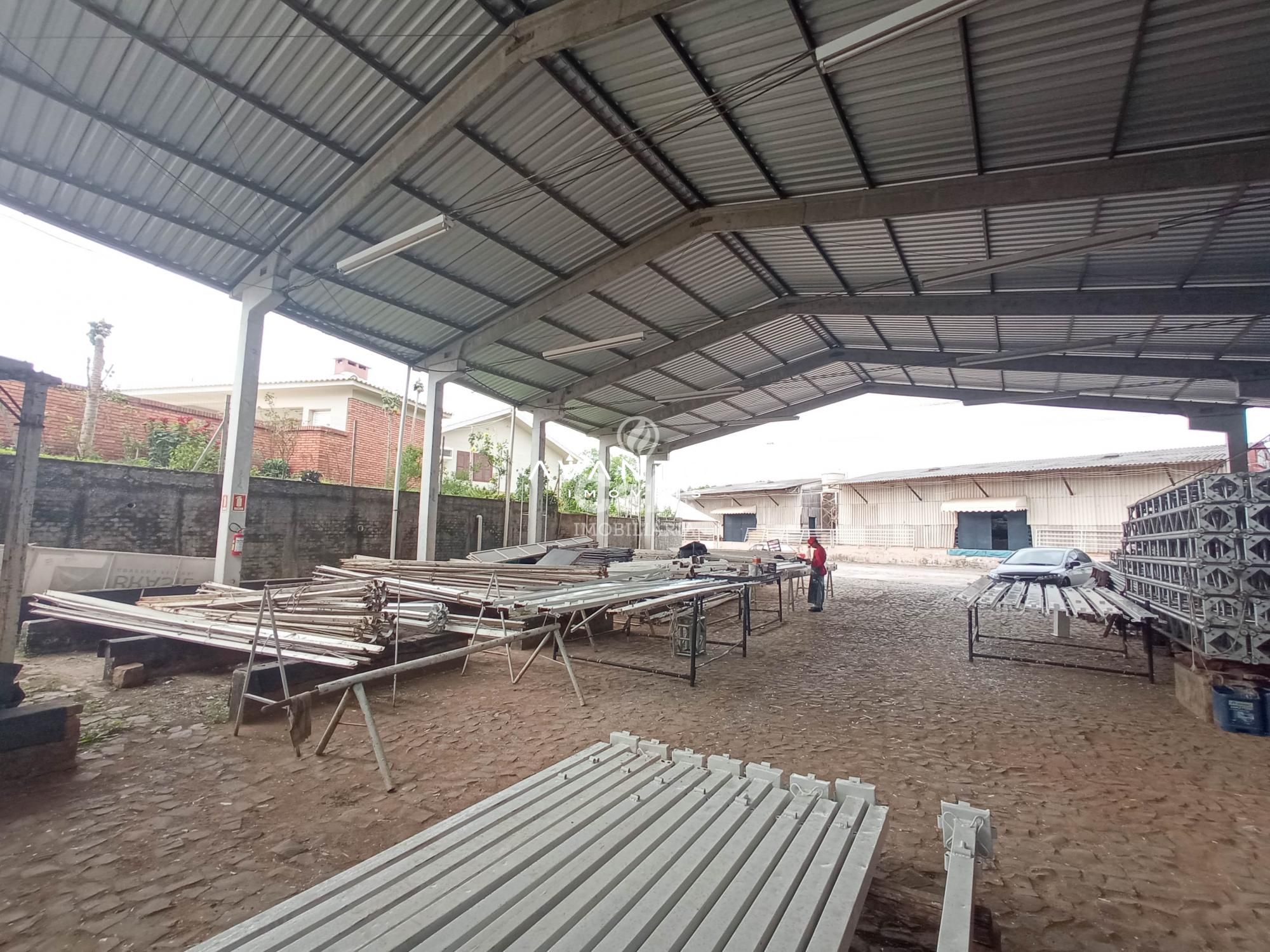 Excelente oportunidade!! Pavilhão comercial, faixa velha, com acesso frente /fundos e moni — Pavilhão com 4 salas para alugar em Pé de Plátano, Santa Maria/RS
