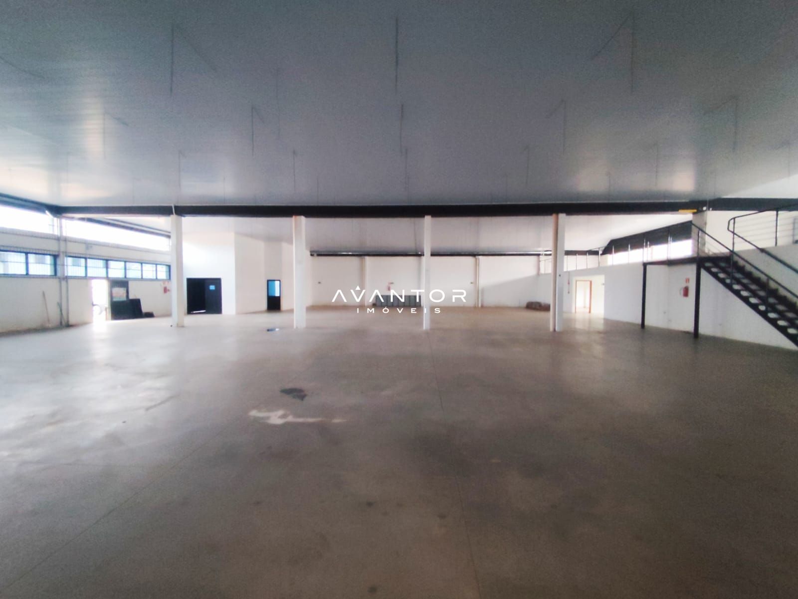 Pavilhão com 3 salas para alugar em Tomazetti, Santa Maria/RS — foto 3 de 6
