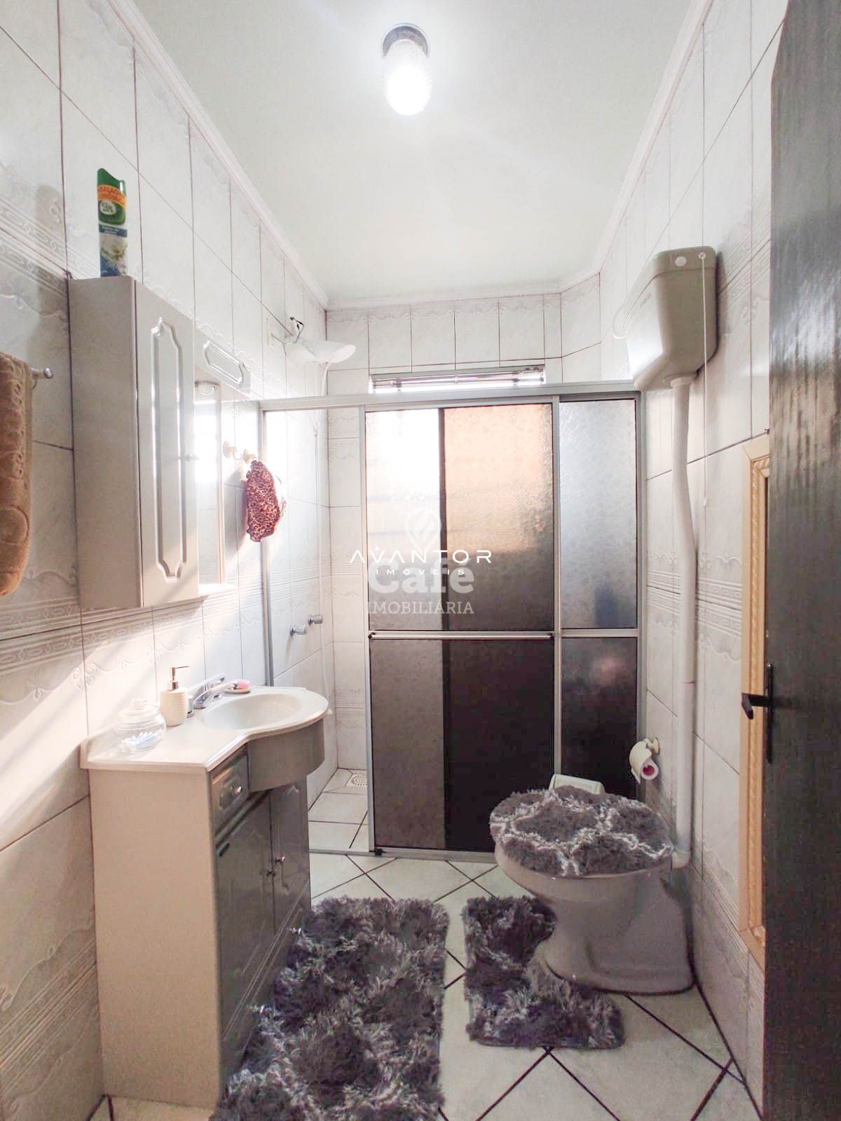 Ampla Casa no residencial Alto da colina à 100 metros da faixa velha de Camobi — Casa com 5 quartos à venda em Camobi, Santa Maria/RS