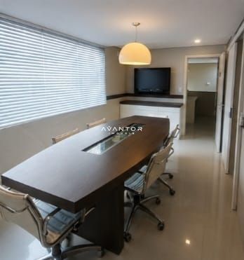 Casa Comercial com 9 salas à venda em Centro, Santa Maria/RS — foto 2 de 14