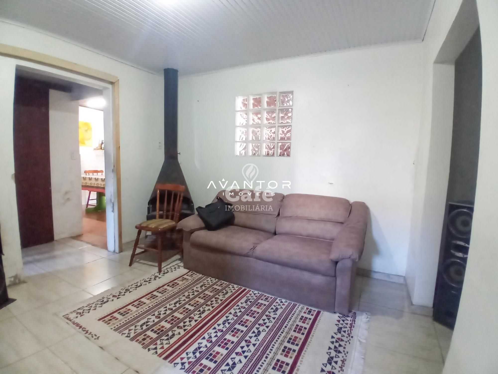 Excelente oportunidade, casa 3 dormitórios em bairro privilegiado — Casa com 3 quartos à venda em Uglione, Santa Maria/RS