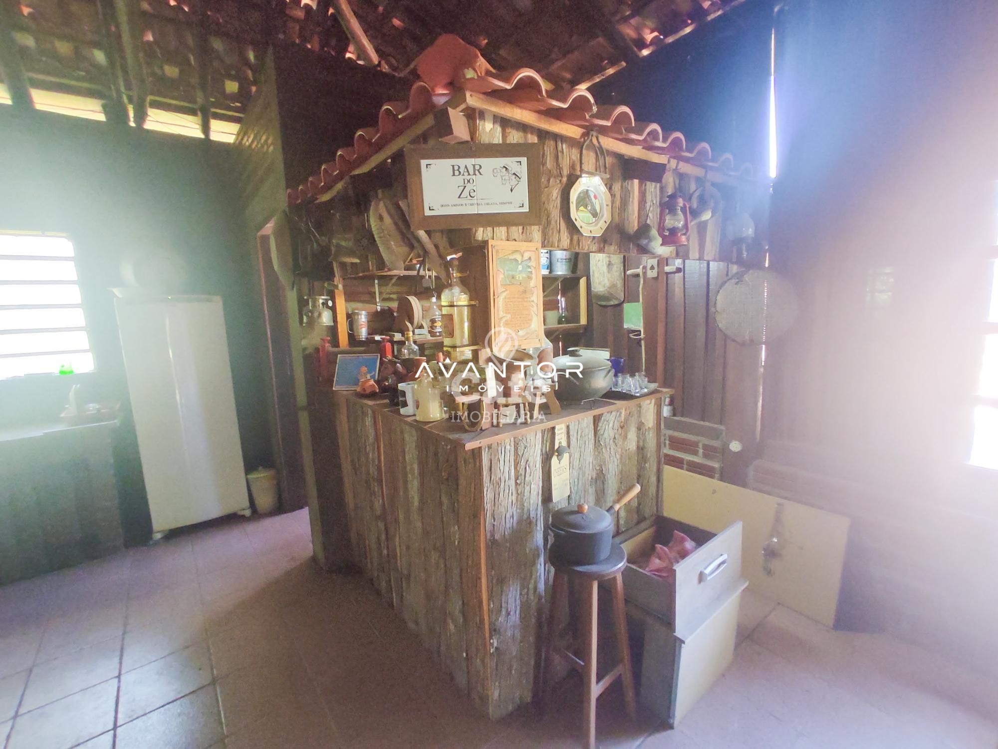 Sua linda chácara esta aqui. São 4,2 hectares com casa 4 dormitórios, piscina e um linda g — Casa com 4 quartos à venda em Rincão do Canto, Itaara/RS