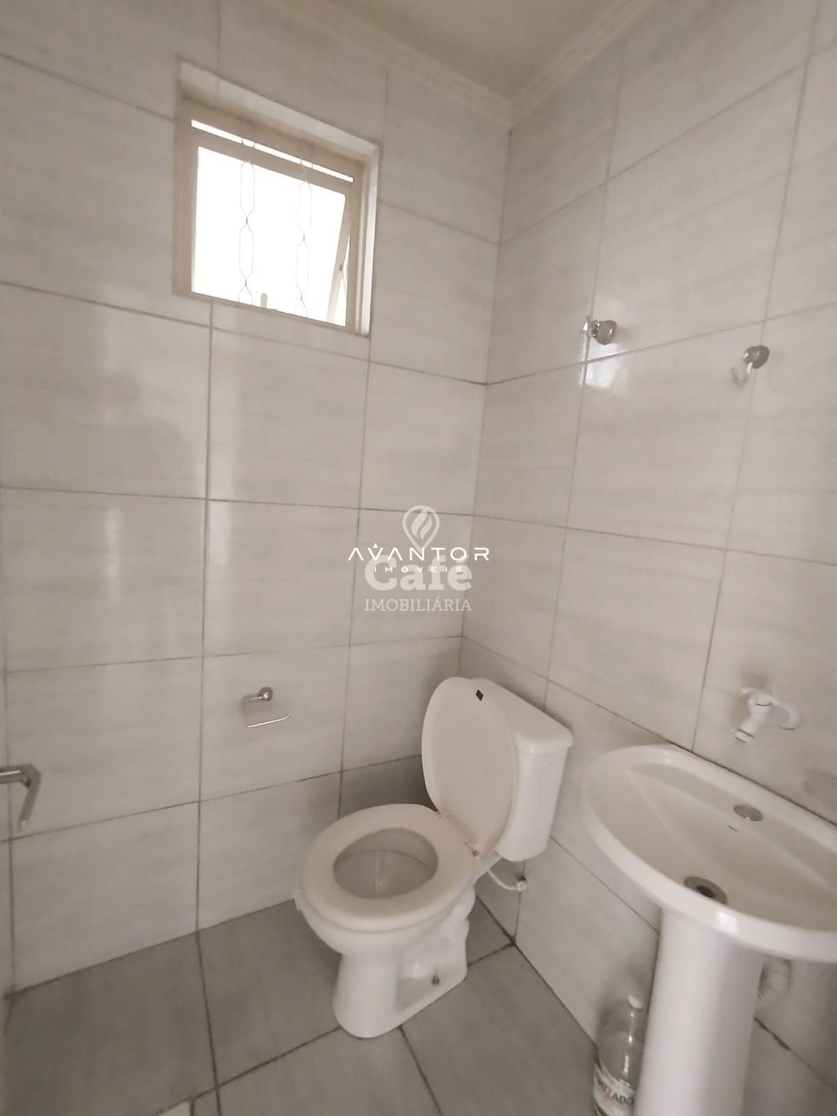 Belissima casa no bairro novo horizonte — Casa com 3 quartos à venda em Camobi, Santa Maria/RS