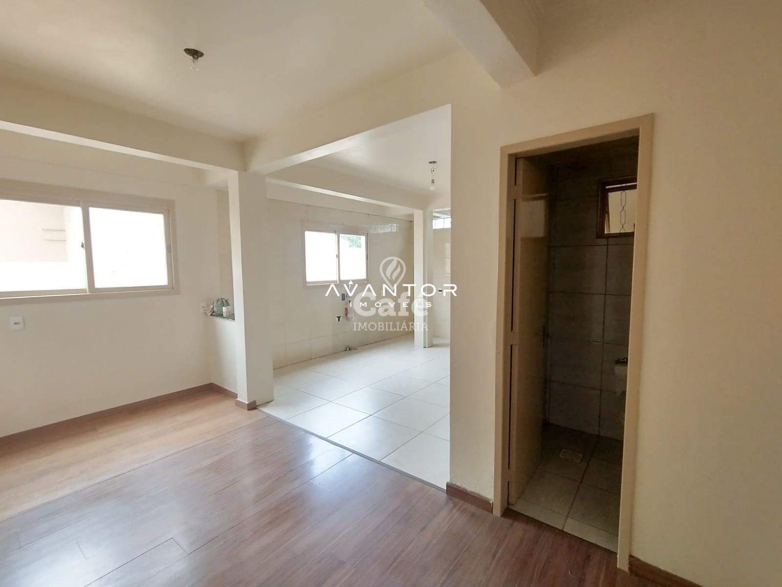 Belissima casa no bairro novo horizonte — Casa com 3 quartos à venda em Camobi, Santa Maria/RS
