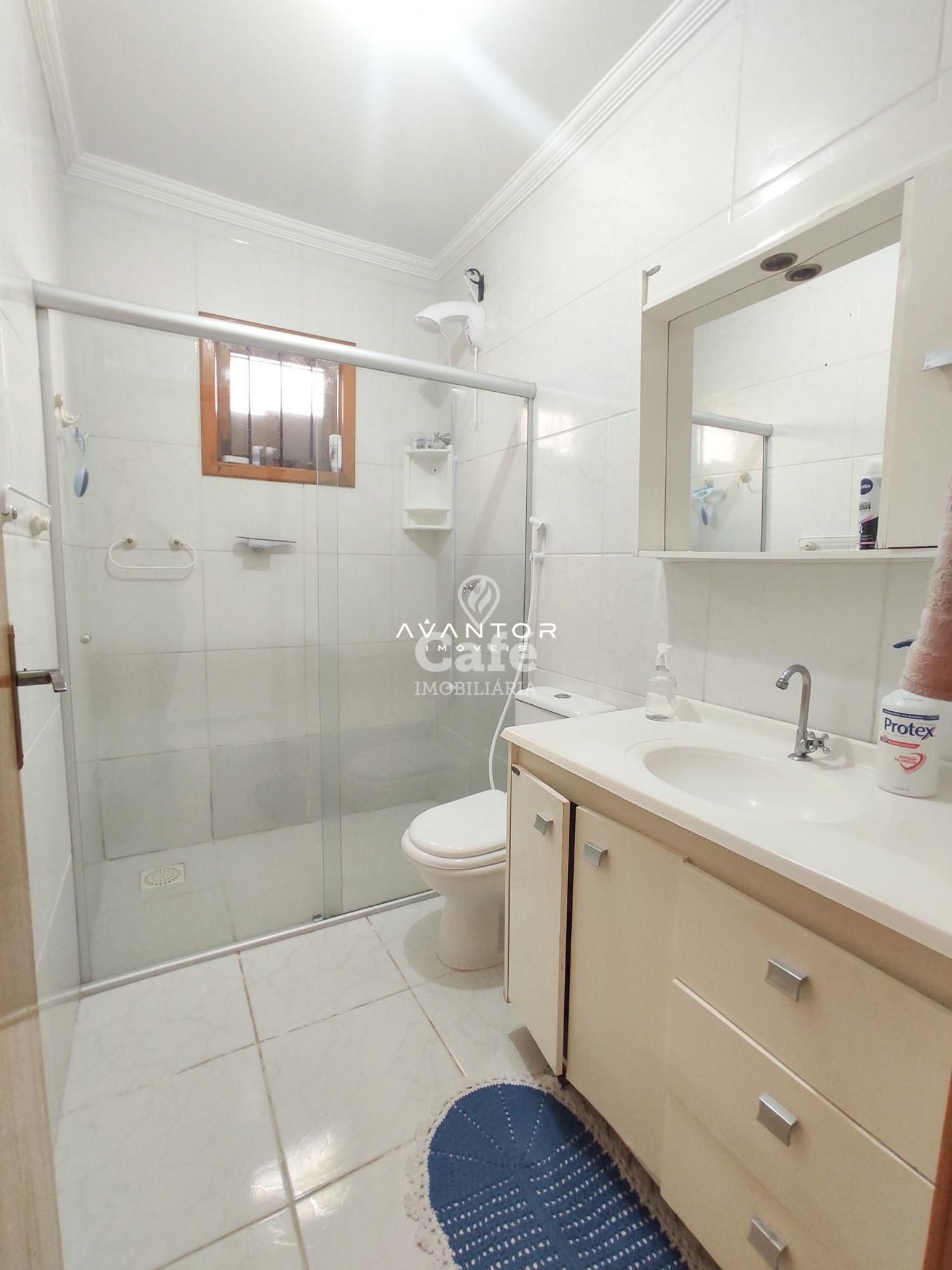 Casa térrea seminova com 2 dormitórios, 2 banheiros, 4 garagens e uma linda área gourmet c — Casa com 2 quartos à venda em Camobi, Santa Maria/RS
