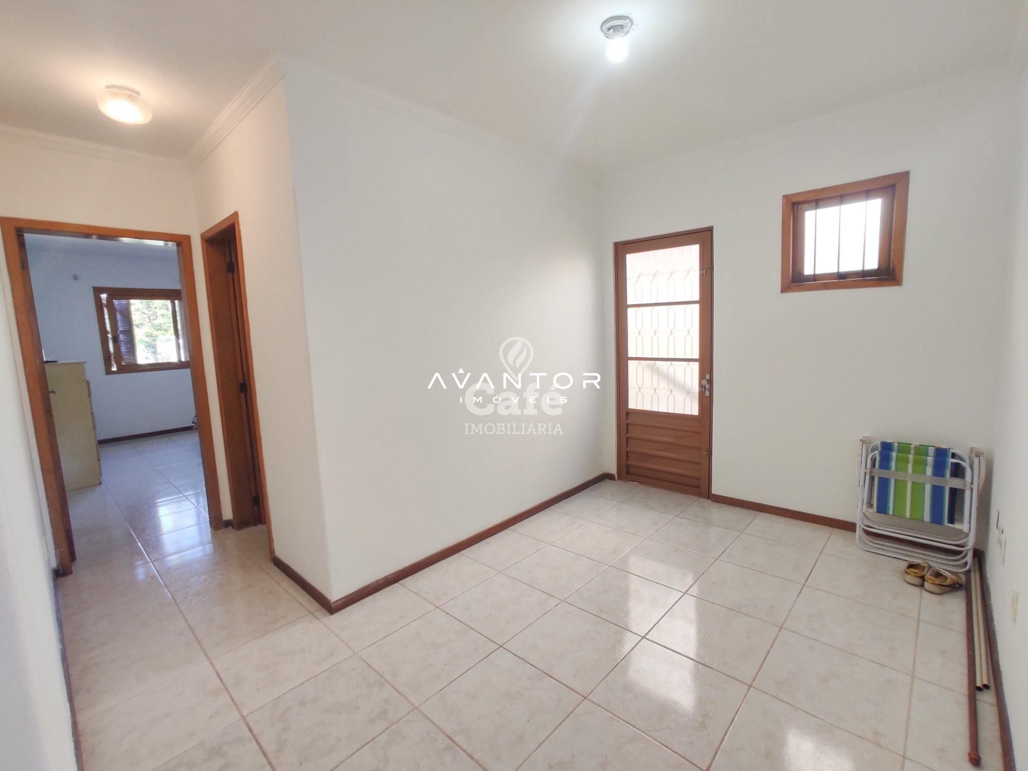 Casa térrea seminova com 2 dormitórios, 2 banheiros, 4 garagens e uma linda área gourmet c — Casa com 2 quartos à venda em Camobi, Santa Maria/RS