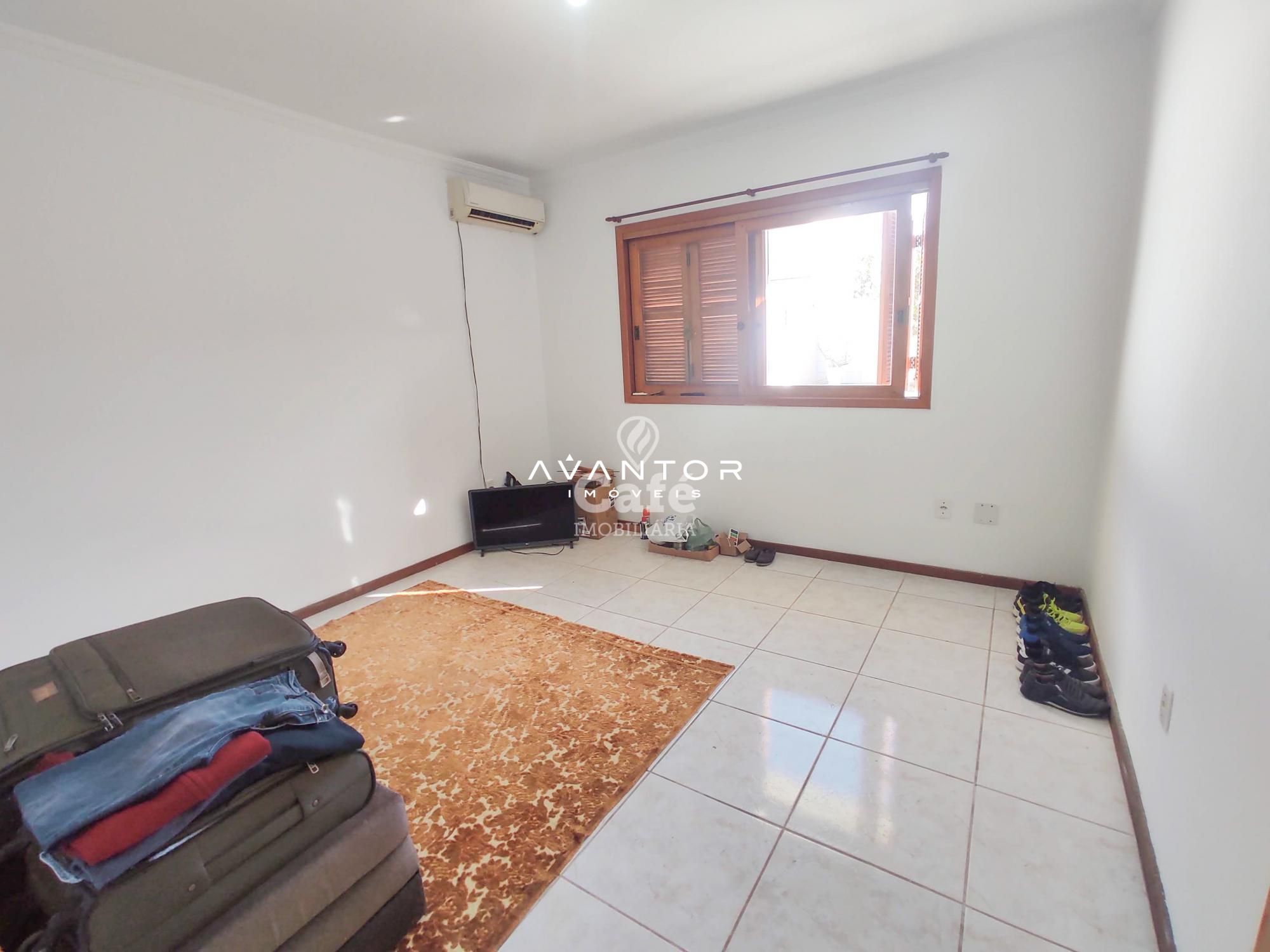 Casa térrea seminova com 2 dormitórios, 2 banheiros, 4 garagens e uma linda área gourmet c — Casa com 2 quartos à venda em Camobi, Santa Maria/RS