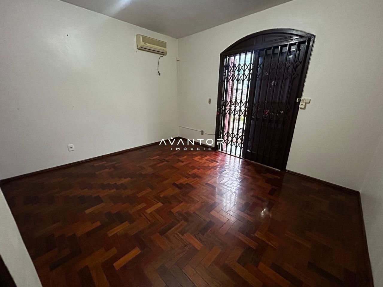 Casa com 5 quartos à venda em Nossa Senhora Medianeira, Santa Maria/RS — foto 5 de 12