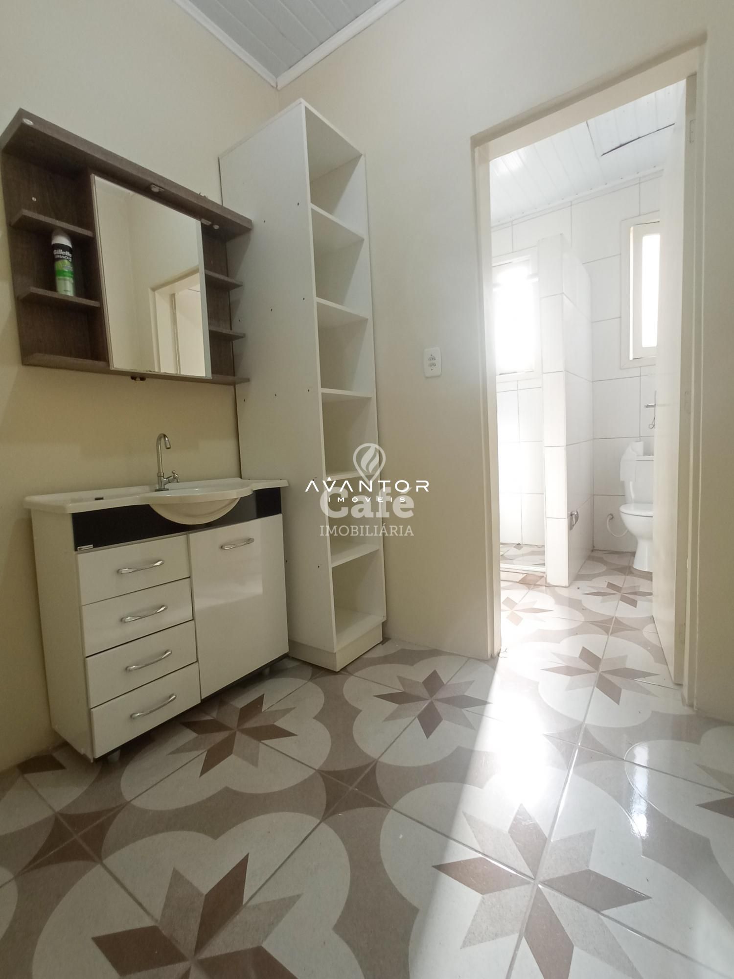 Conjunto de Salas Comerciais são 4 Salas, 2 Banheiros, Banheira de Hidromassagem e Sacada — Sala Comercial com 4 salas à venda em Centro, Santa Maria/RS