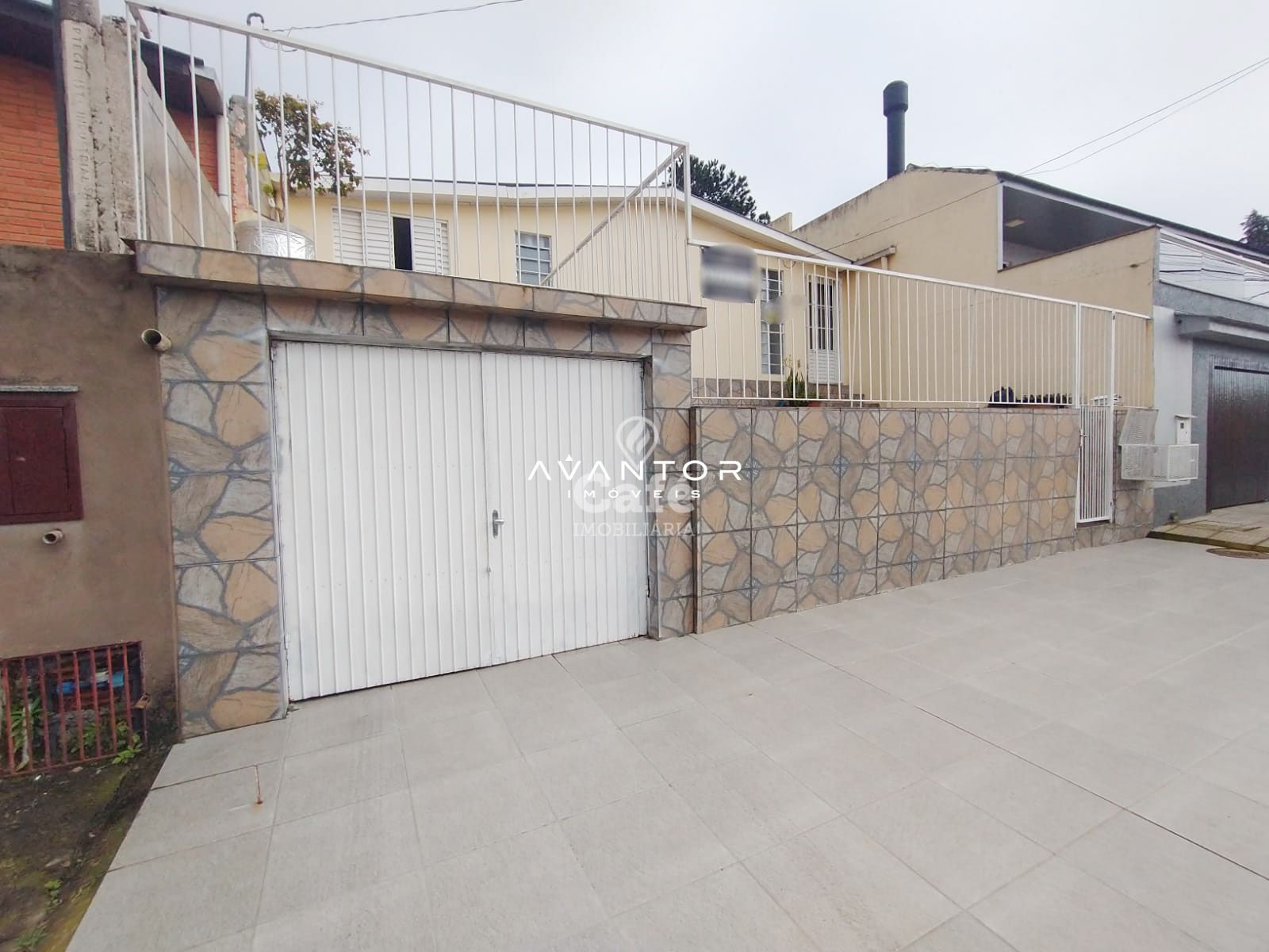 Linda casa na principal rua do bairro Trancredo Neves — Casa com 4 quartos à venda em Tancredo Neves, Santa Maria/RS