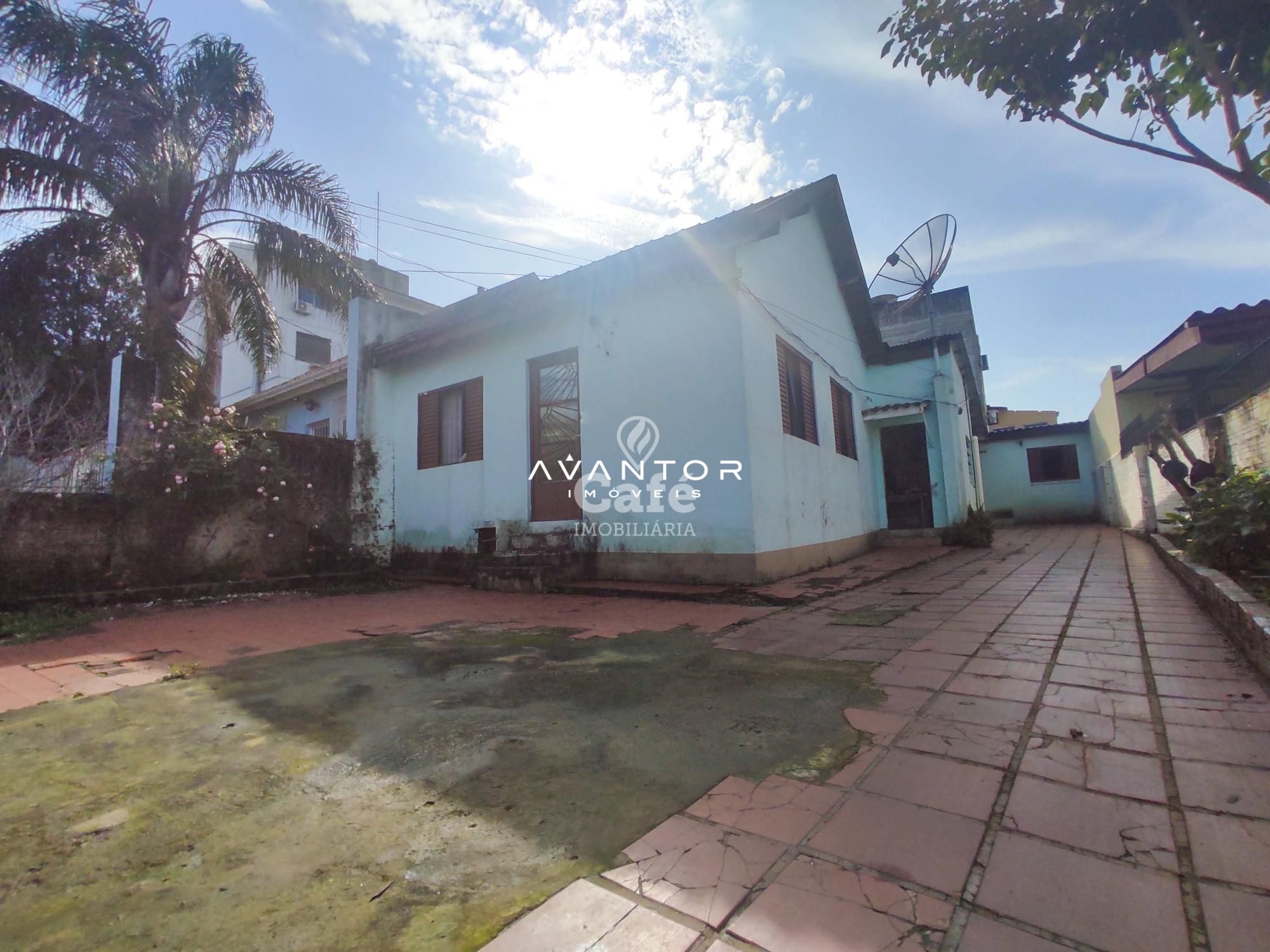Casa situada em localização privilegiada próxima de tudo — Casa com 4 quartos à venda em Nossa Senhora Medianeira, Santa Maria/RS