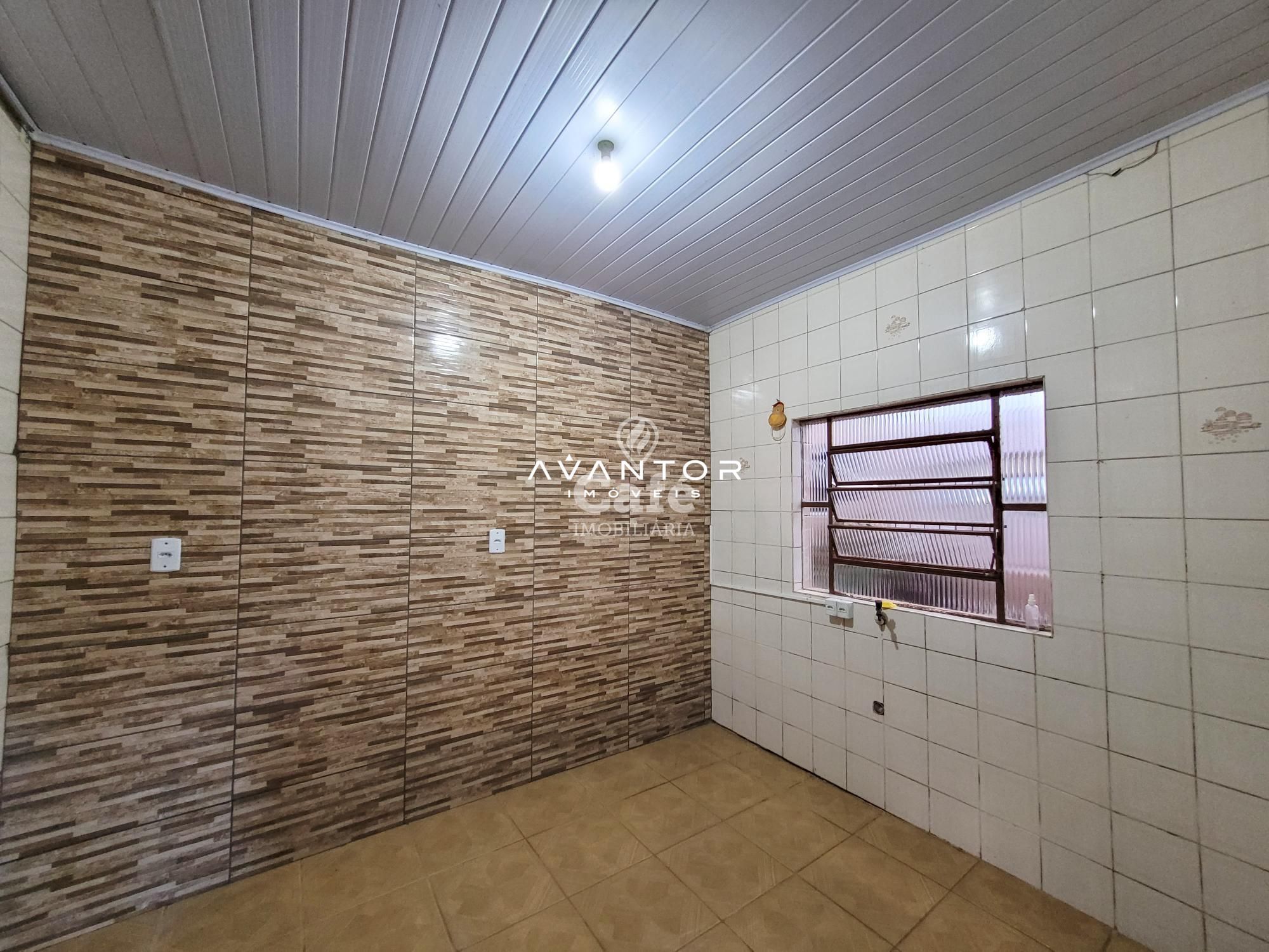 Casa, Quatro dormitórios, Suíte, Churrasqueira, Duas vagas de Garagem, Bairro Juscelino Ku — Casa com 4 quartos à venda em Juscelino Kubitschek, Santa Maria/RS