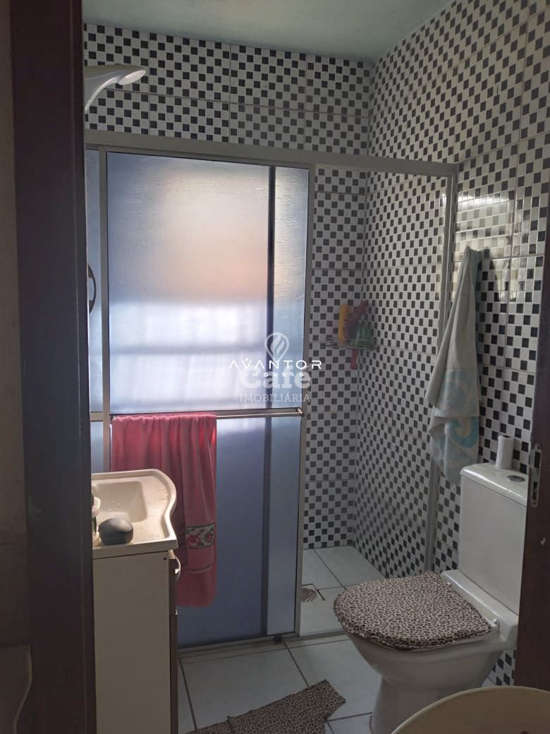Sobrado De 5 Dormitórios, Suíte, Sala de Estar, 2 Banheiros, Cozinha, Área de Serviço, Var — Casa com 5 quartos à venda em Nossa Senhora Medianeira, Santa Maria/RS