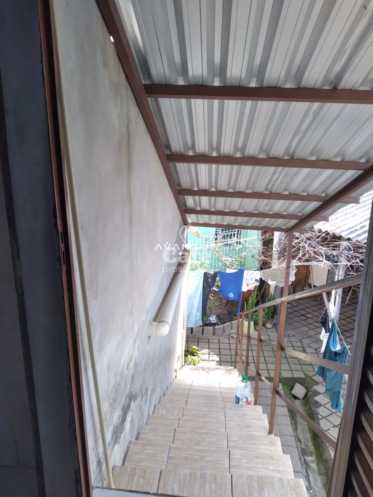 Sobrado De 5 Dormitórios, Suíte, Sala de Estar, 2 Banheiros, Cozinha, Área de Serviço, Var — Casa com 5 quartos à venda em Nossa Senhora Medianeira, Santa Maria/RS