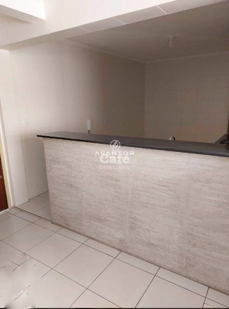 Apartamento De 2 Dormitórios, Sala Ampla, 2 Banheiros, Cozinha, Área de Serviço, Dependênc — Apartamento com 2 quartos à venda em Bonfim, Santa Maria/RS
