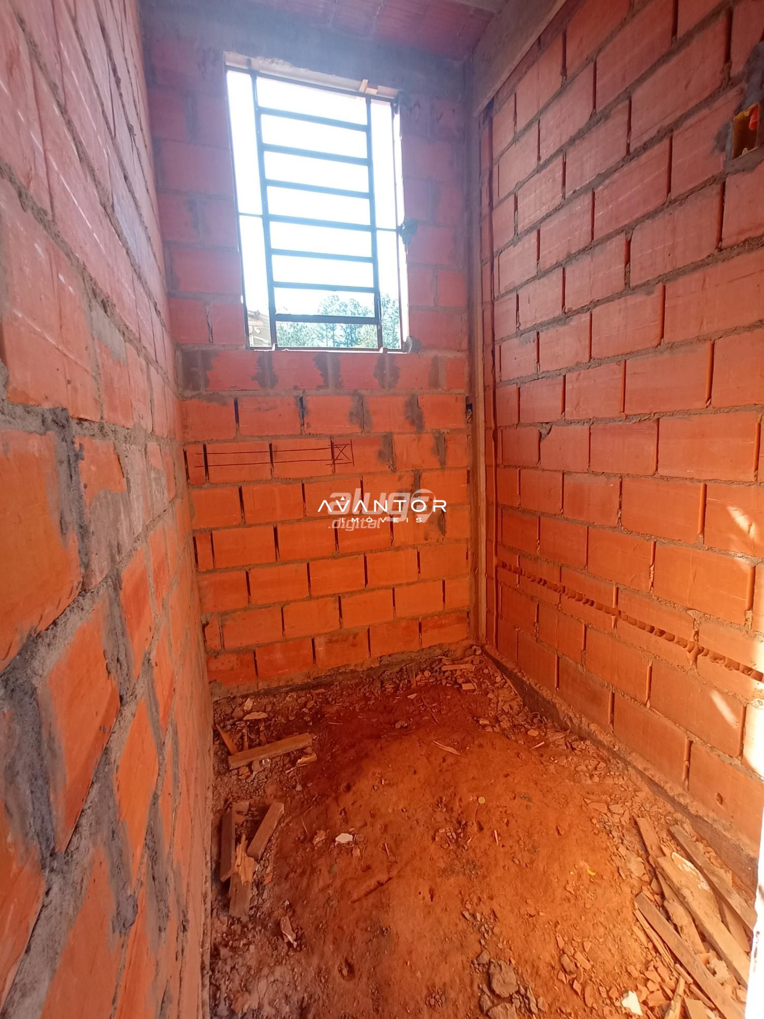 Pavilhão Amplo De 756 m² para Alugar em Excelente Localização — Pavilhão com 2 salas para alugar em Pé de Plátano, Santa Maria/RS